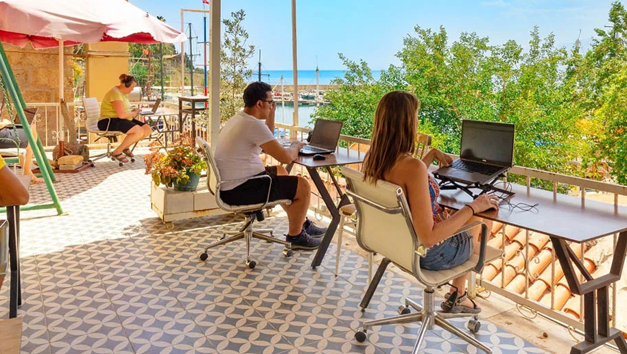 About the coastal coworking and living concept